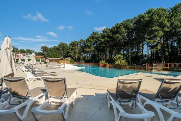 Apartment Sur Golf Avec Piscine Chauffee A Lacanau-ocean