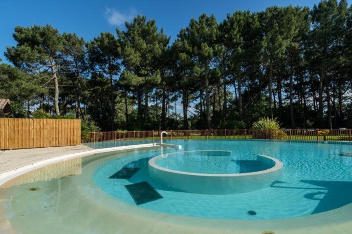 Apartment Sur Golf Avec Piscine Chauffee A Lacanau-ocean *