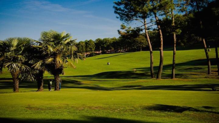 Apartment Sur Golf Avec Piscine Chauffee A Lacanau-ocean