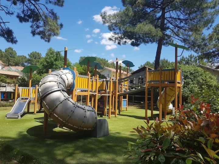 Sur Golf Avec Piscine Chauffee A Lacanau-ocean Lacanau